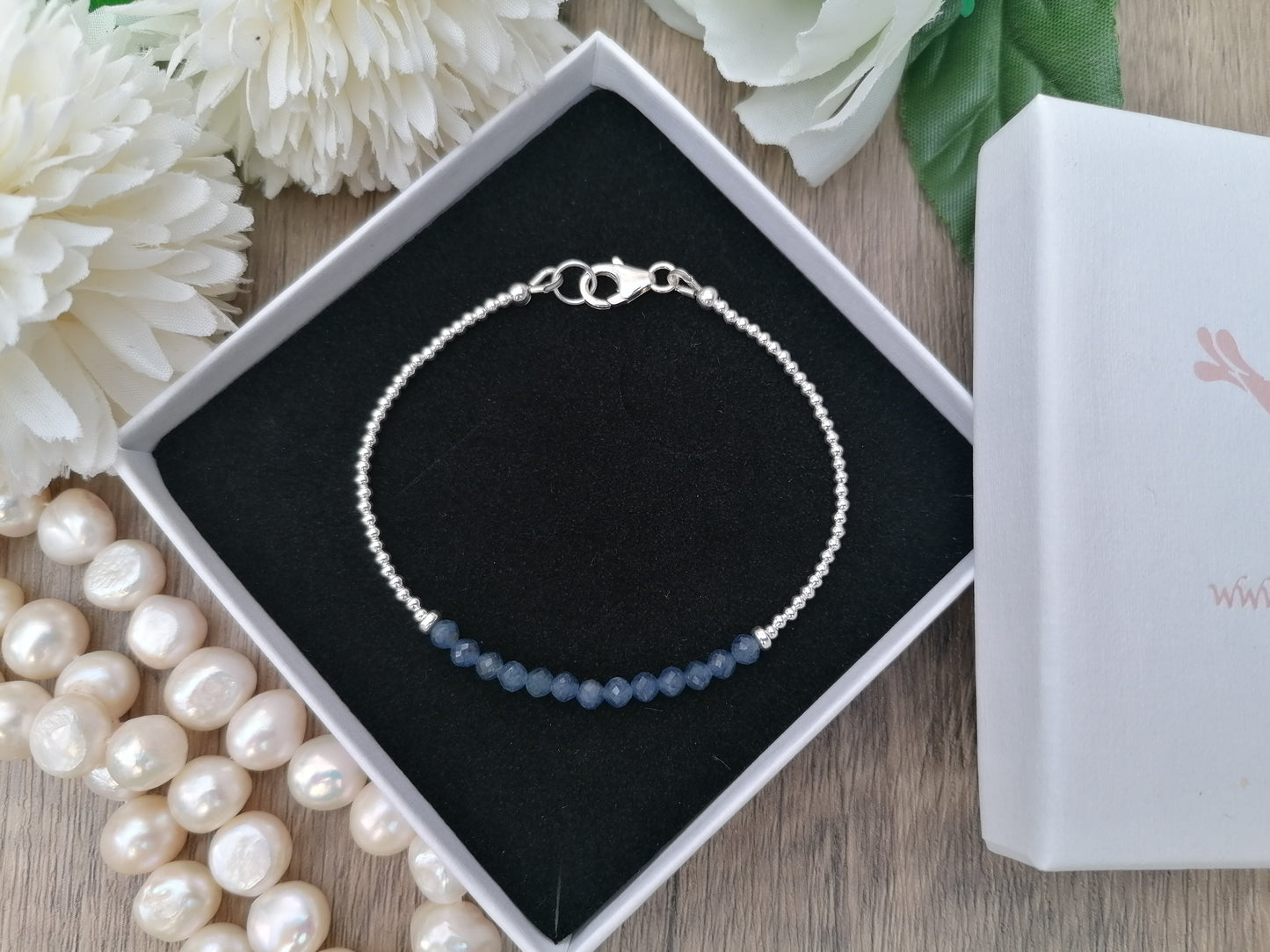 Sapphire gemstone bracelet in silver.