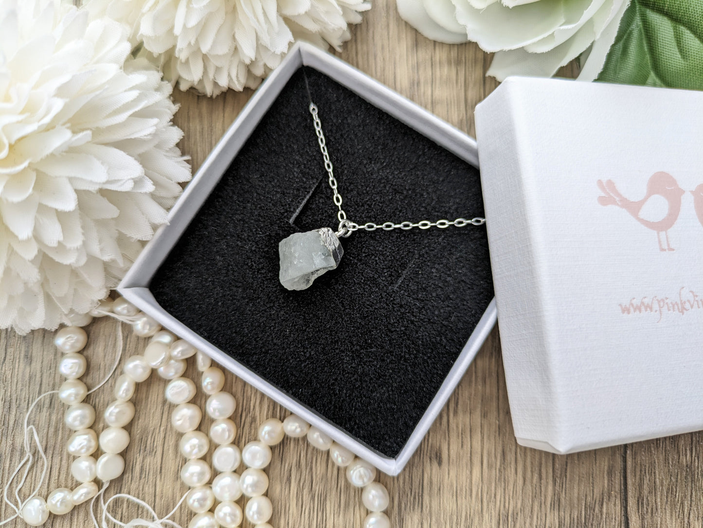 Silver moonstone necklace.