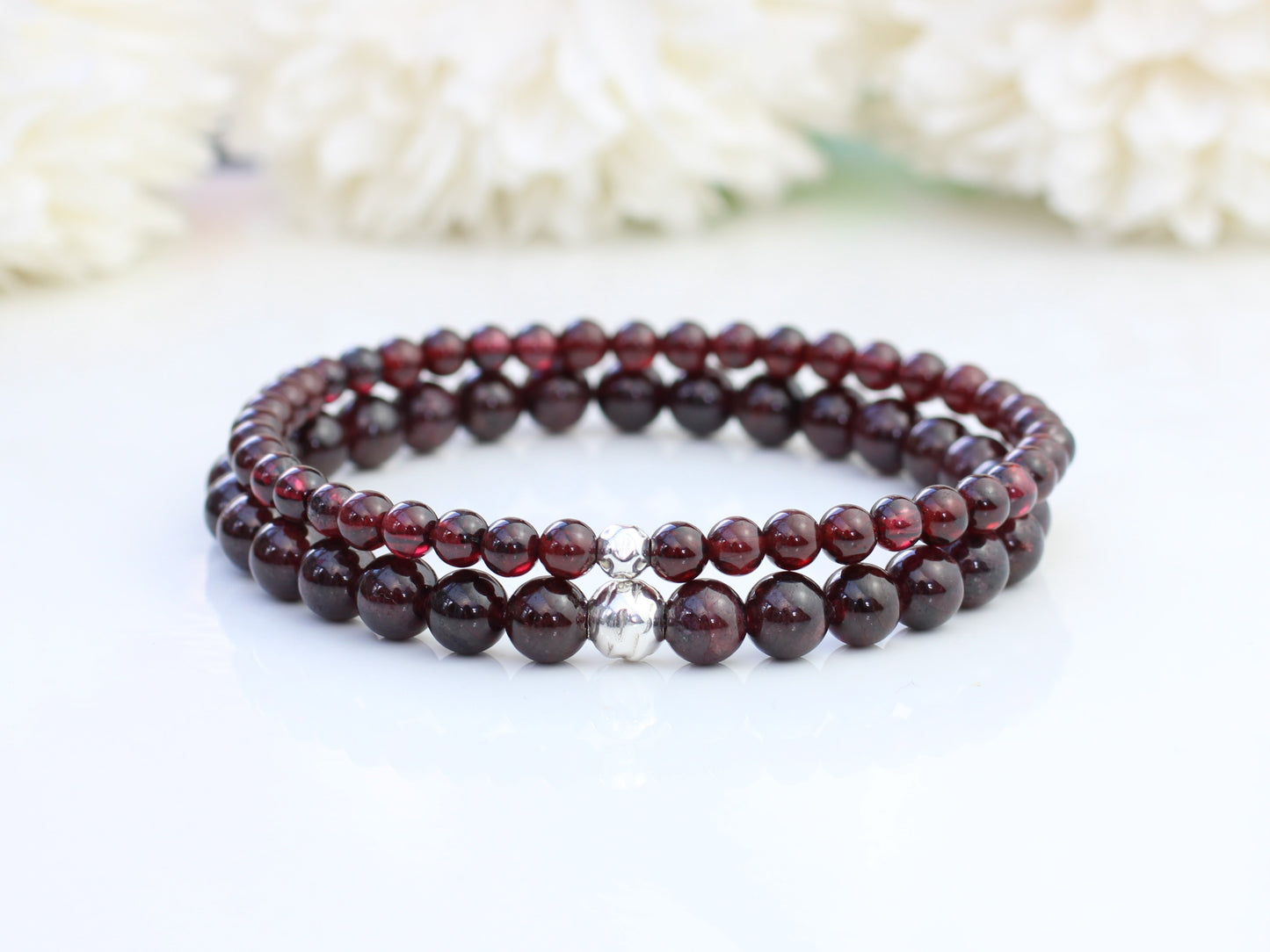Garnet gemstone bead bracelet.