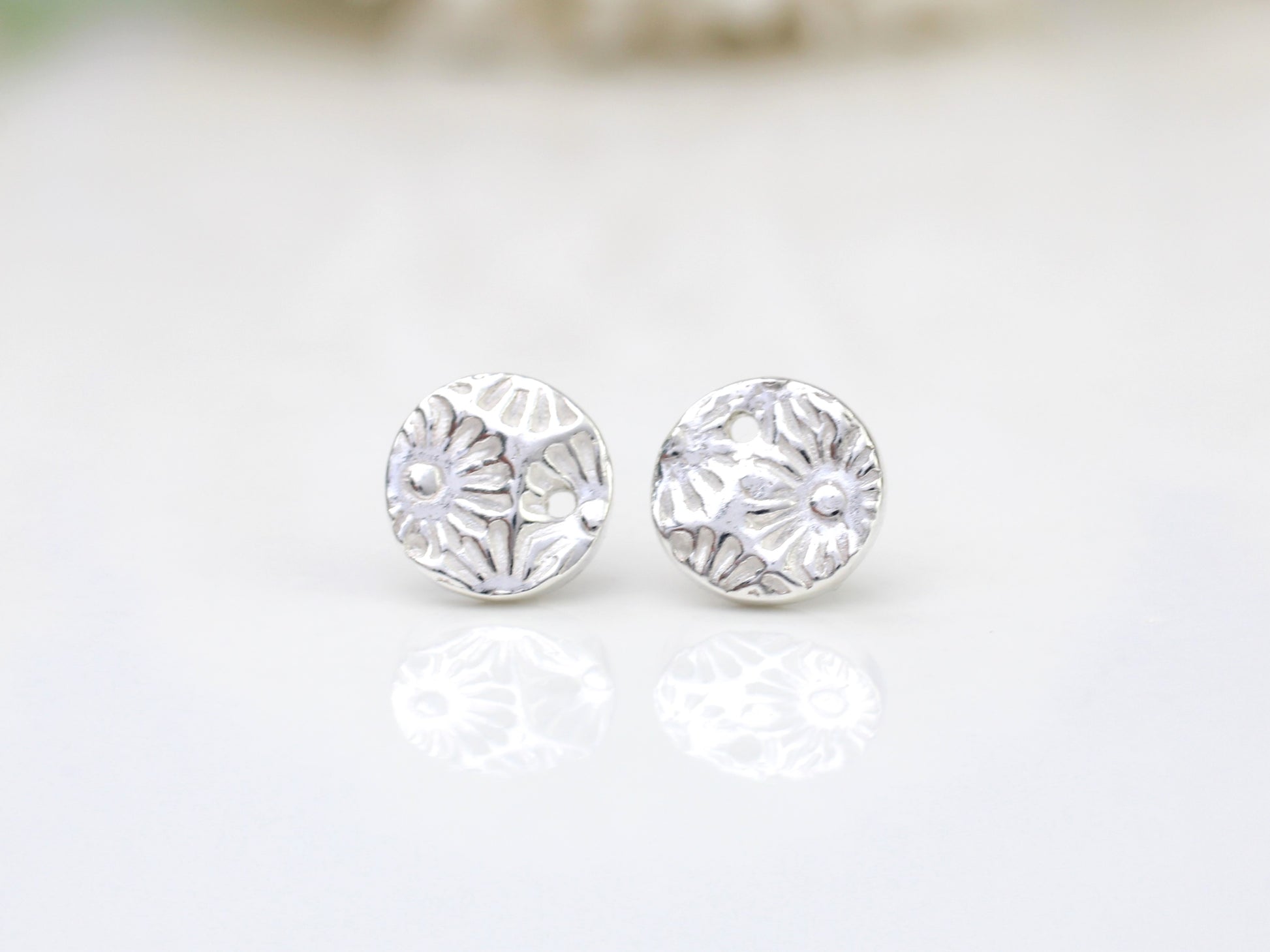 daisy stud earrings